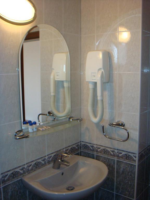 Family Hotel Elegance Arbanasi Room photo
