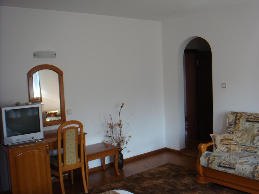 Family Hotel Elegance Arbanasi Room photo